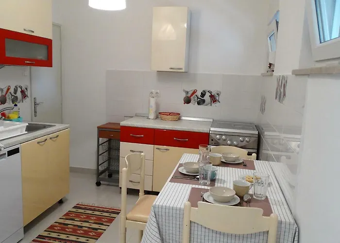 Apartment Homey